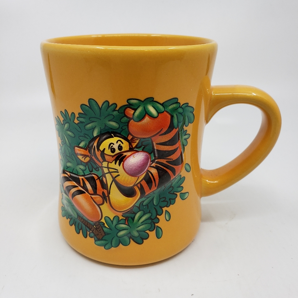 Disney Tigger Hiding in Bushes 3d Embossed Coffee